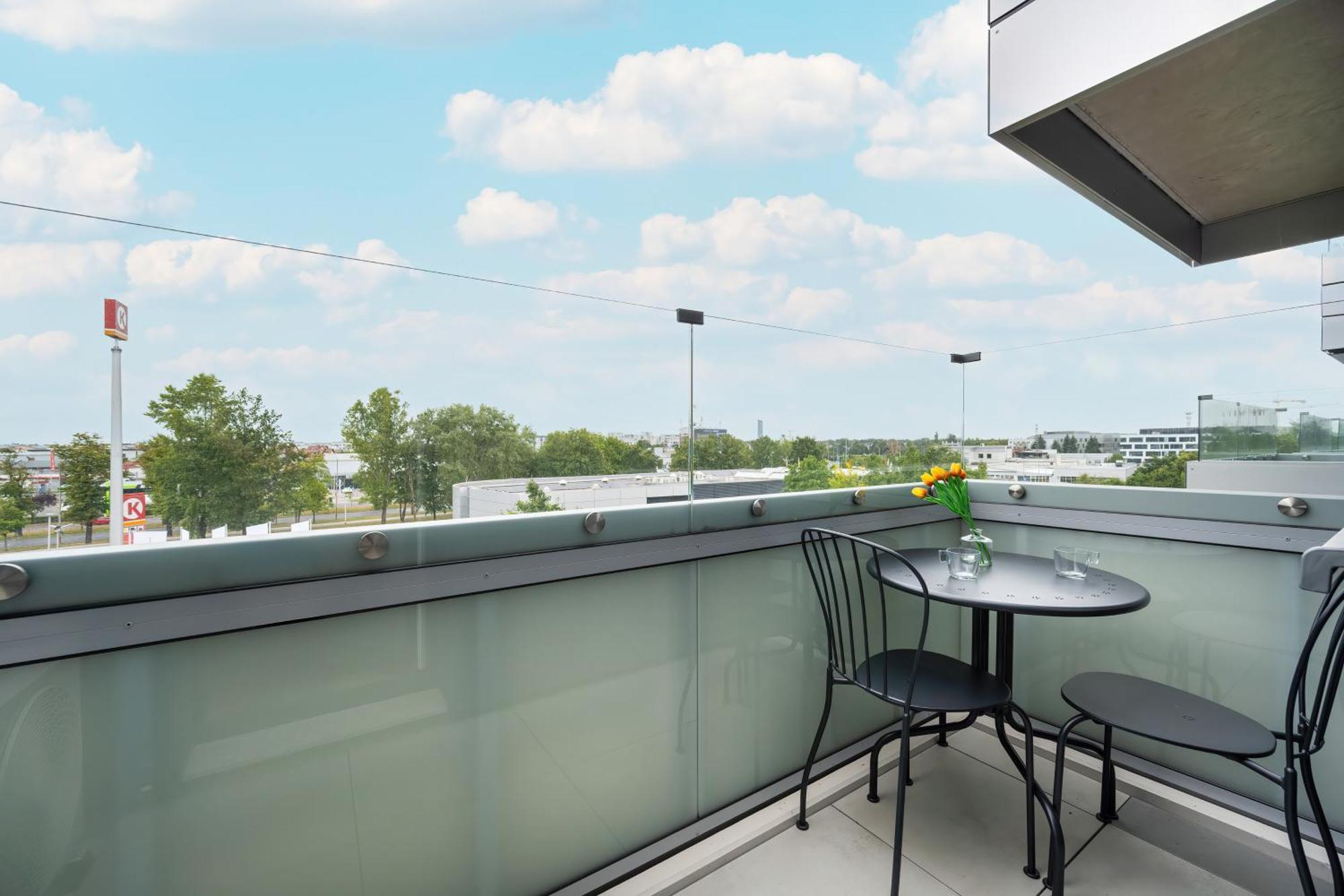 Apartamenty Zwycieska Z Klimatyzacja, Free Garage Wroclaw By Noclegi Renters Екстериор снимка