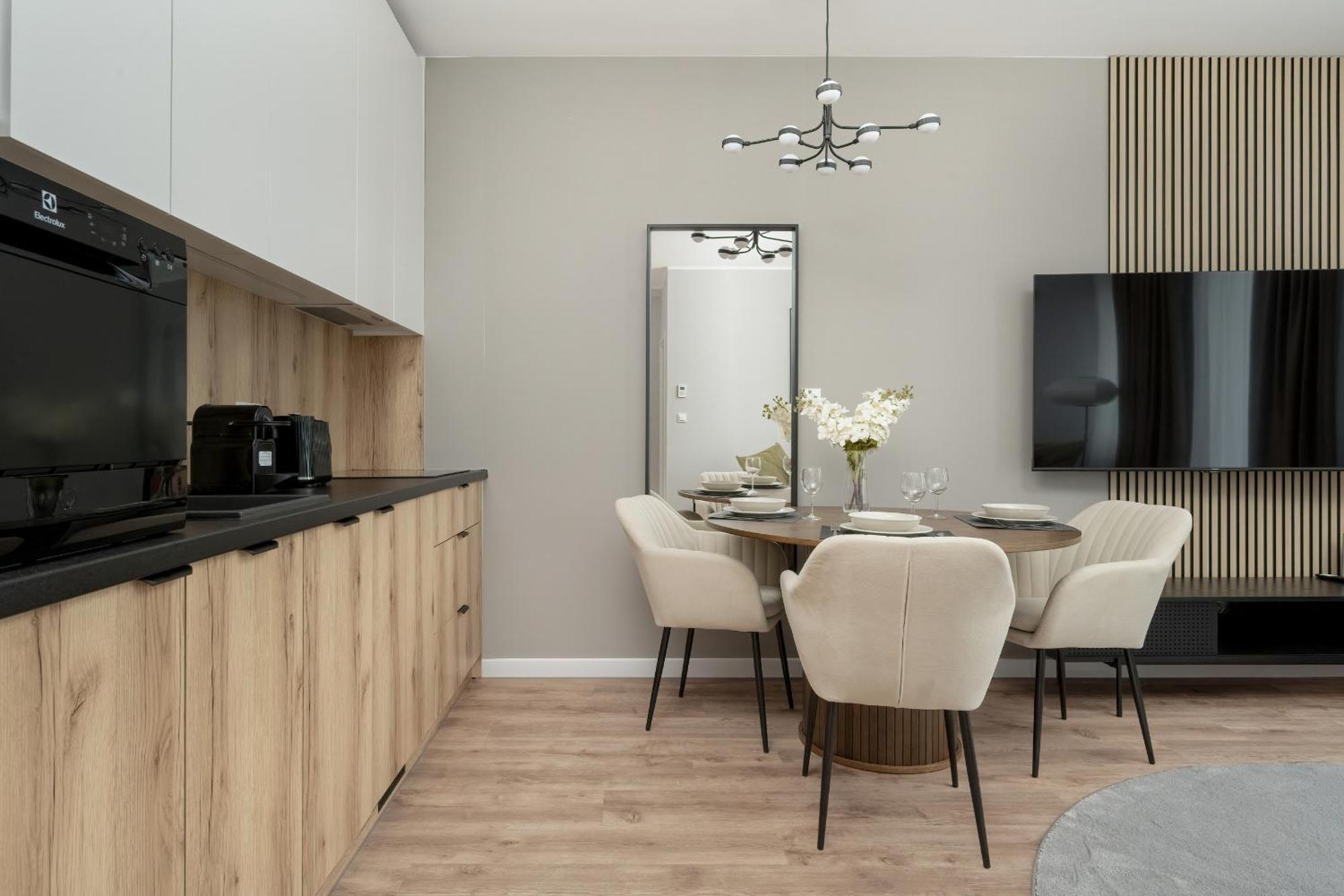 Apartamenty Zwycieska Z Klimatyzacja, Free Garage Wroclaw By Noclegi Renters Екстериор снимка