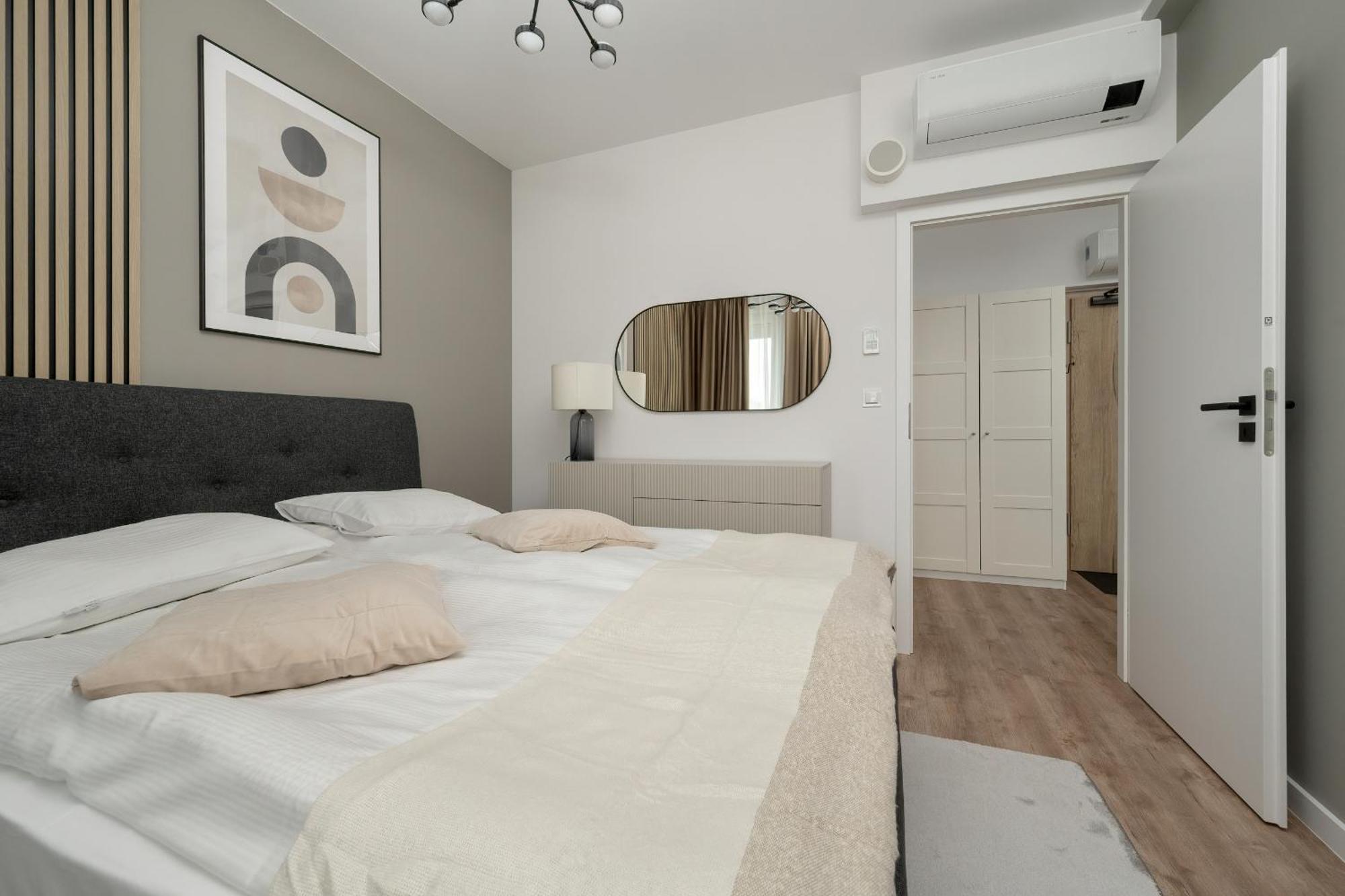 Apartamenty Zwycieska Z Klimatyzacja, Free Garage Wroclaw By Noclegi Renters Екстериор снимка